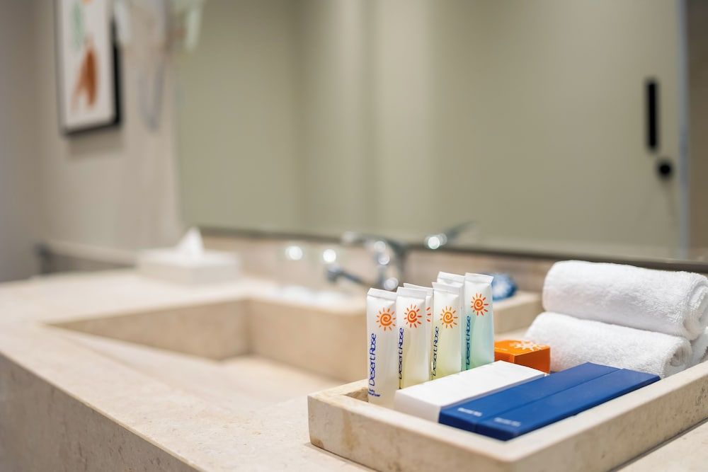 Desert Rose Resort Premium Triple Room, Pool View