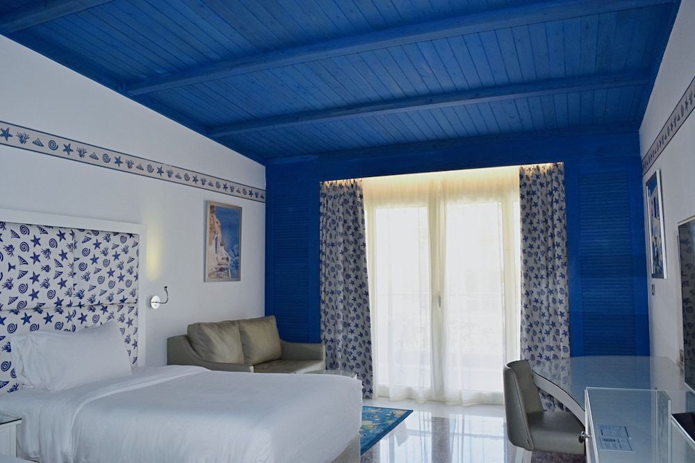 Premium Chalet, 1 King Bed, Kitchenette, Garden View