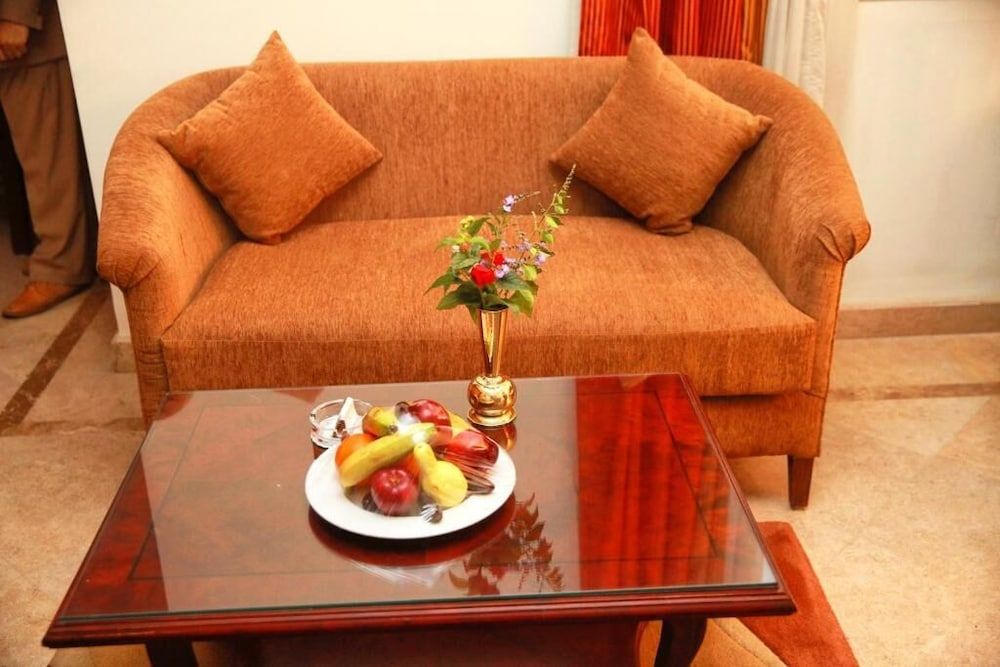 Aracan Eatabe Luxor Hotel Suite, River View 4