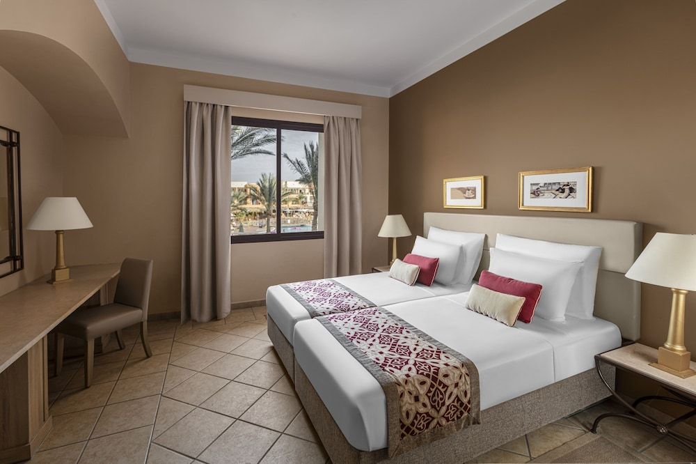 JAZ Makadi Saraya Resort Apartment, 2 Twin Beds, Garden View (One-Bedroom)