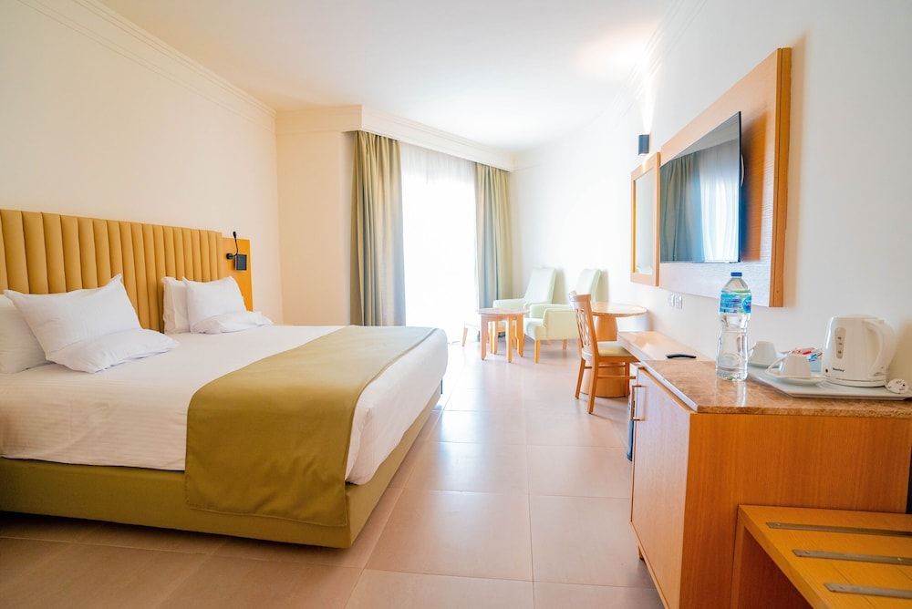 Standard Double Room, 1 Double Bed (Palm Wing)