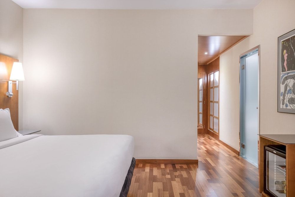 Junior Suite, 1 King Bed, Non Smoking