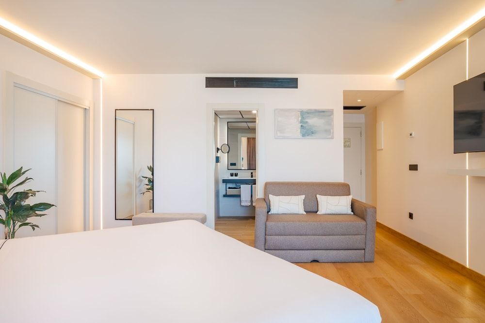 The Level Grand Premium Room Adults Only
