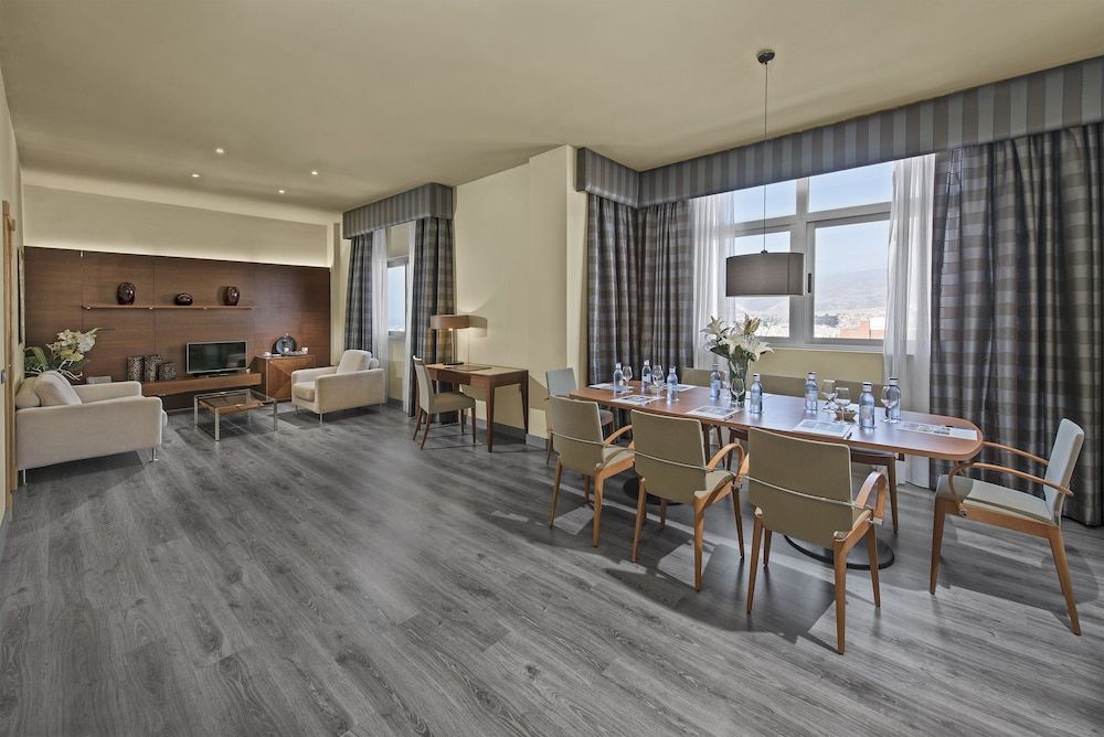 Elba Almería Business & Convention Hotel