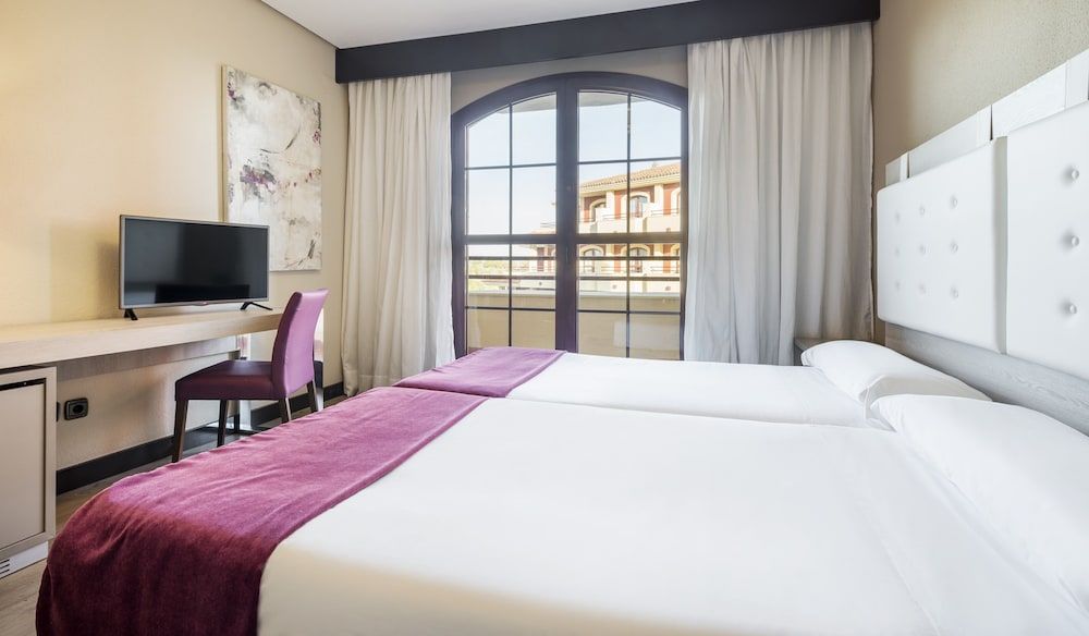 Hotel ILUNION Golf Badajoz Double Room 3