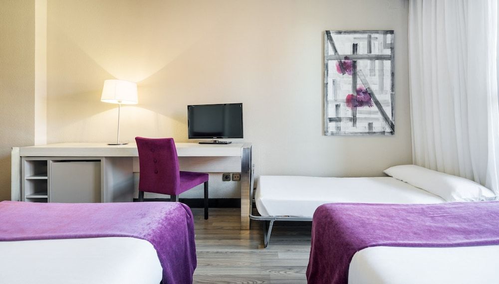 Hotel ILUNION Golf Badajoz Triple Room, 2 adults and 1 child 3