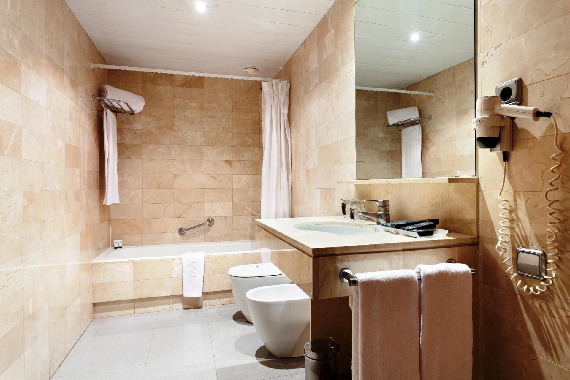 undefined Hotel Viladomat 6