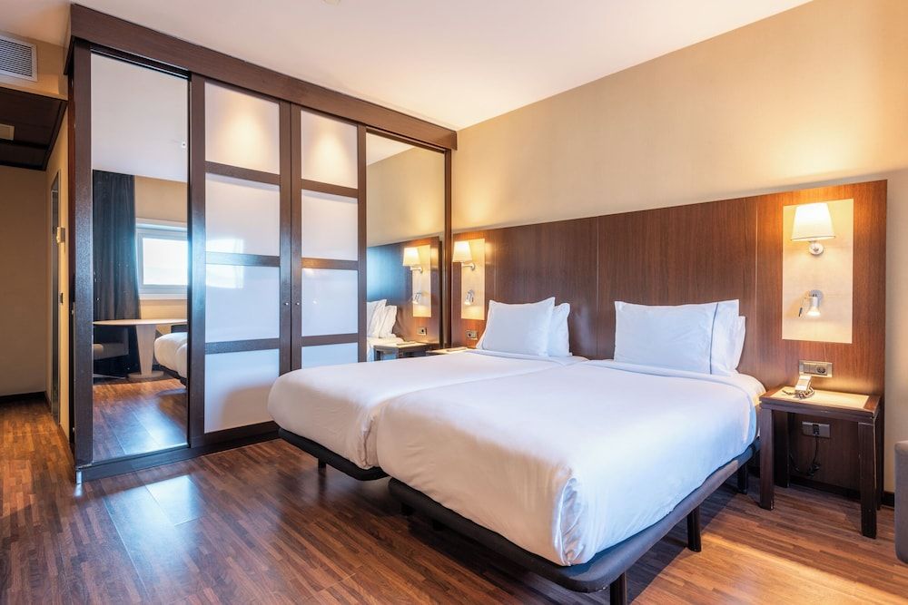 Leonardo Royal Hotel Barcelona Forum Comfort Room