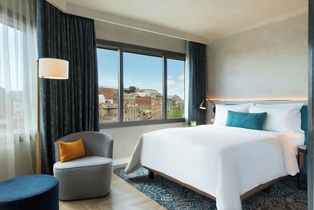 Room, 1 King Bed, Corner (Prestige)
