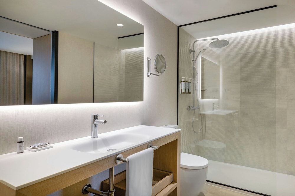 undefined AC Hotel Victoria Suites by Marriott 5