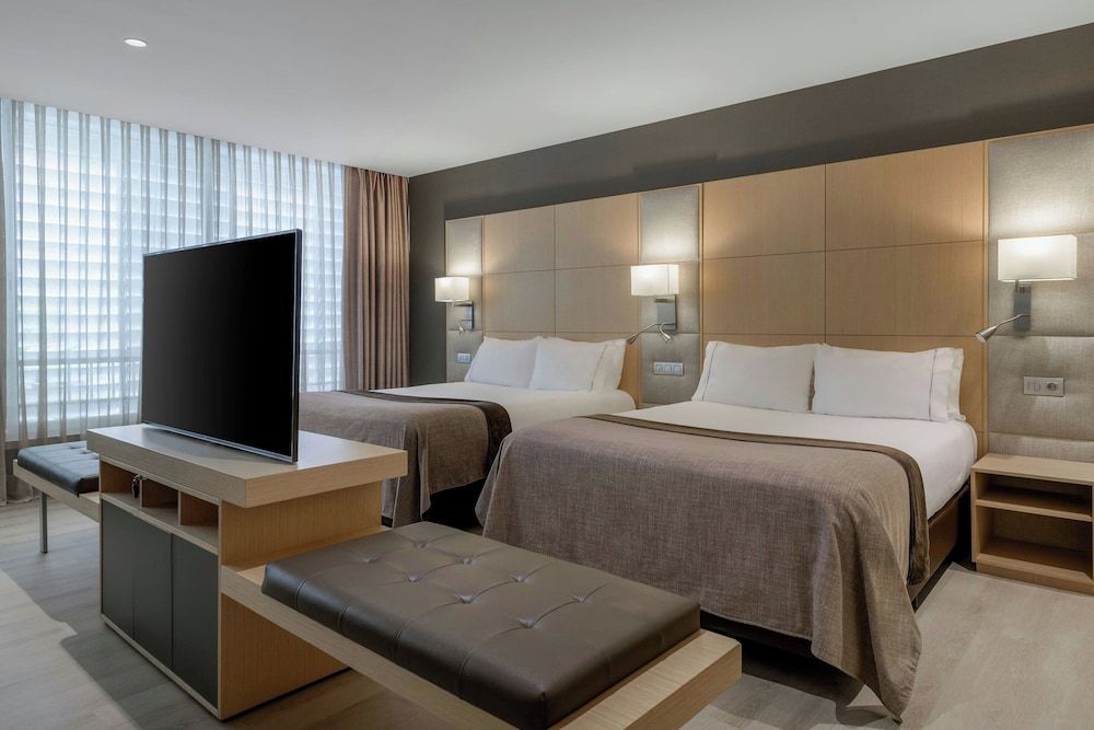 undefined AC Hotel Victoria Suites by Marriott 4
