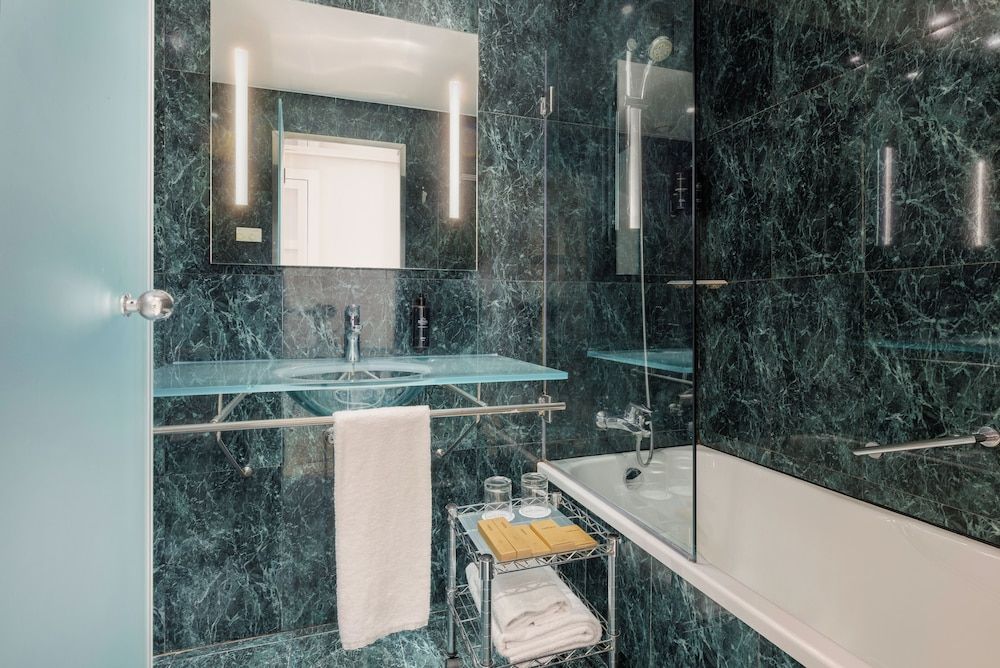 Hotel Vilamari Comfort Room (Interior) 3