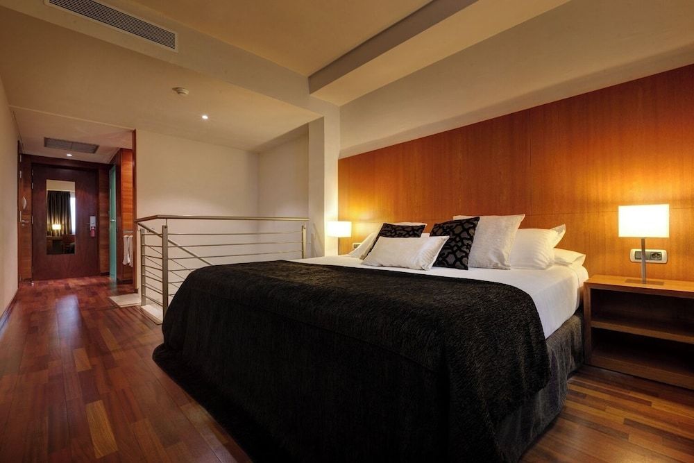 undefined Acevi Villarroel 9