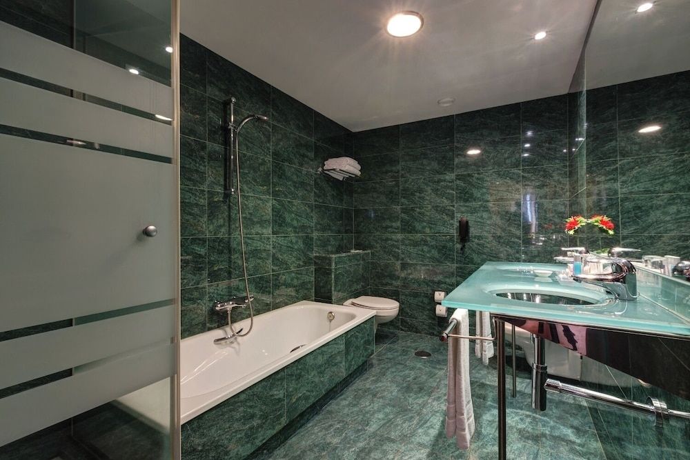 undefined Acevi Villarroel 10