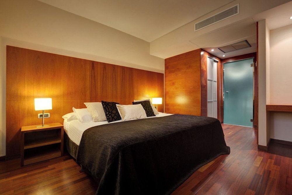 undefined Acevi Villarroel 4