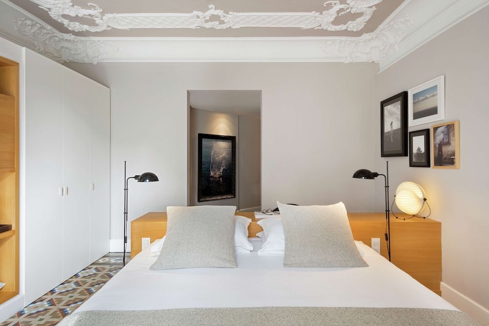undefined Alexandra Barcelona Hotel, Curio Collection by Hilton 9