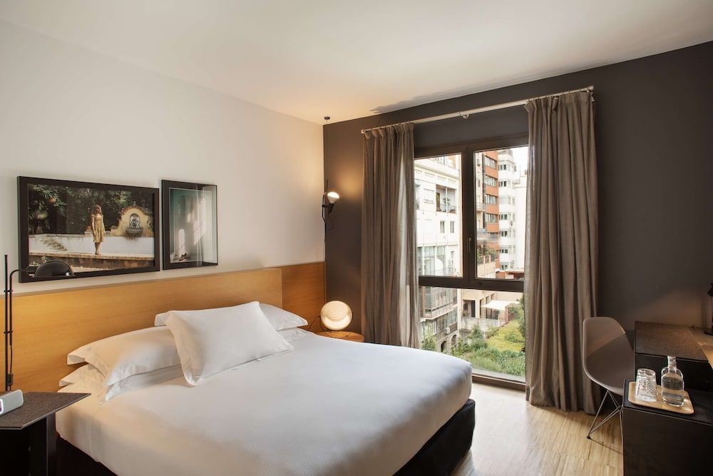 Room, 1 King Bed, Pool View