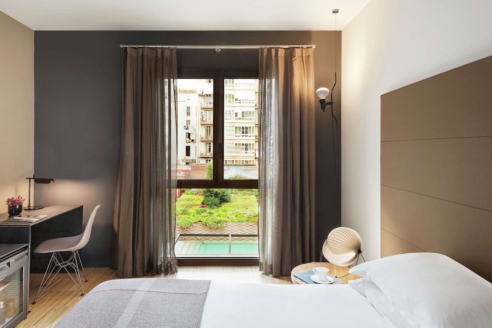 undefined Alexandra Barcelona Hotel, Curio Collection by Hilton 5