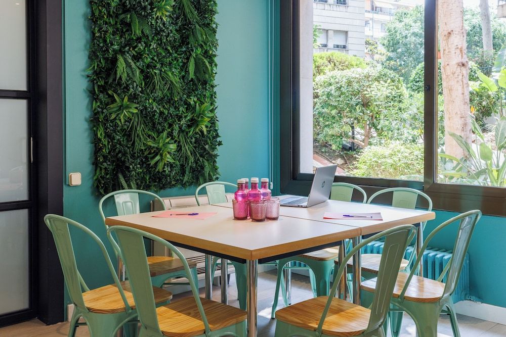 undefined Hotel Bonanova Park 10