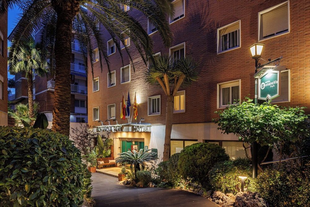undefined Hotel Bonanova Park 4