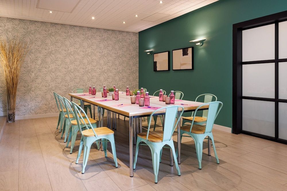 undefined Hotel Bonanova Park 8