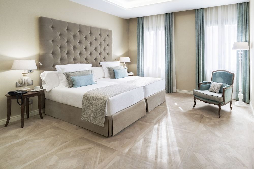 Lamaro Hotel Executive Plus 3