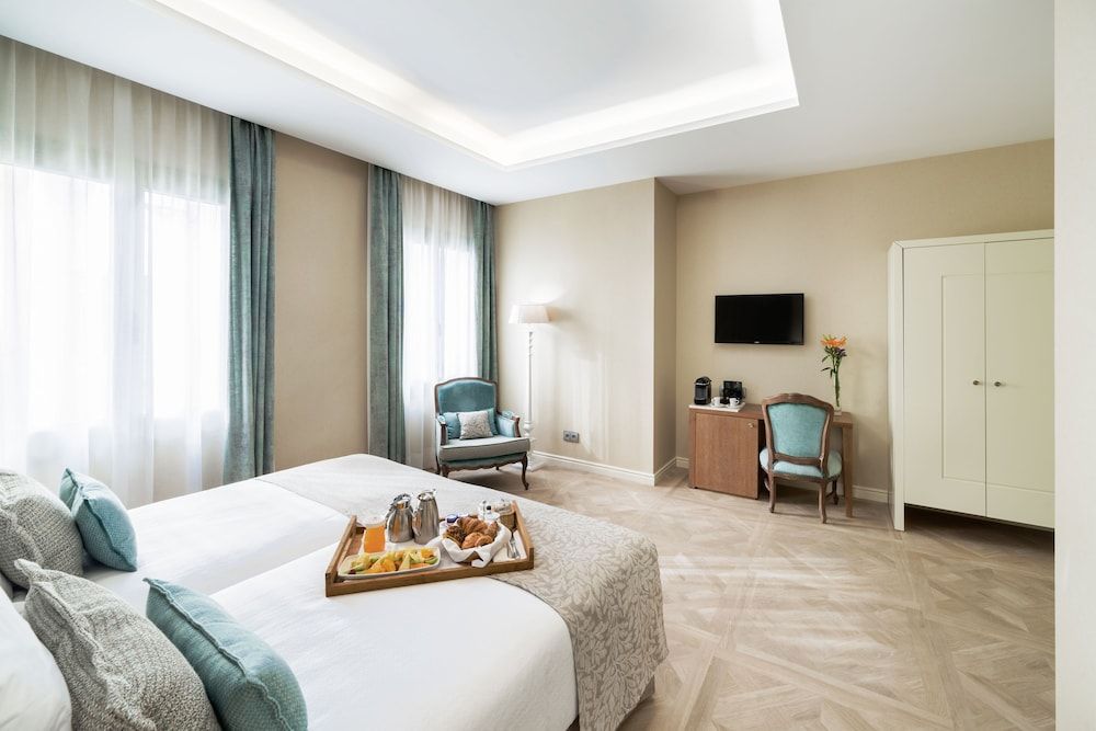 Lamaro Hotel Executive Plus 2