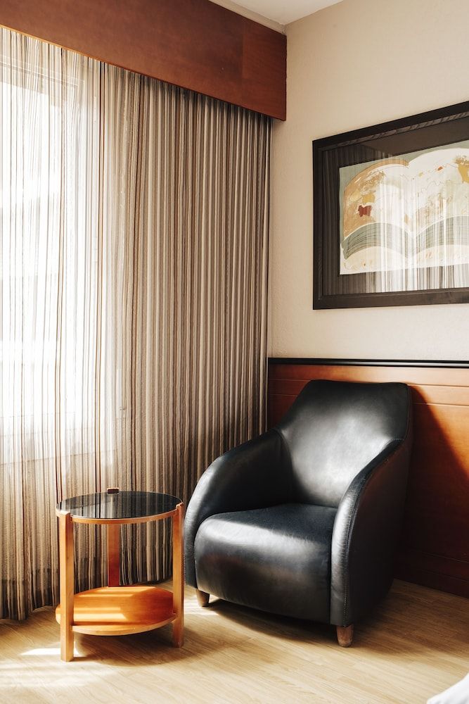 Hotel Derby Barcelona Standard Double Room 9