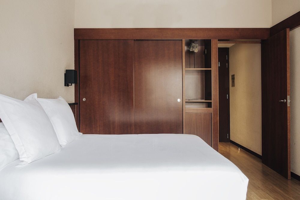 Hotel Derby Barcelona Standard Double Room 4
