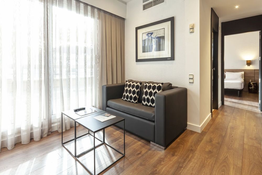 undefined Hotel Derby Barcelona 10