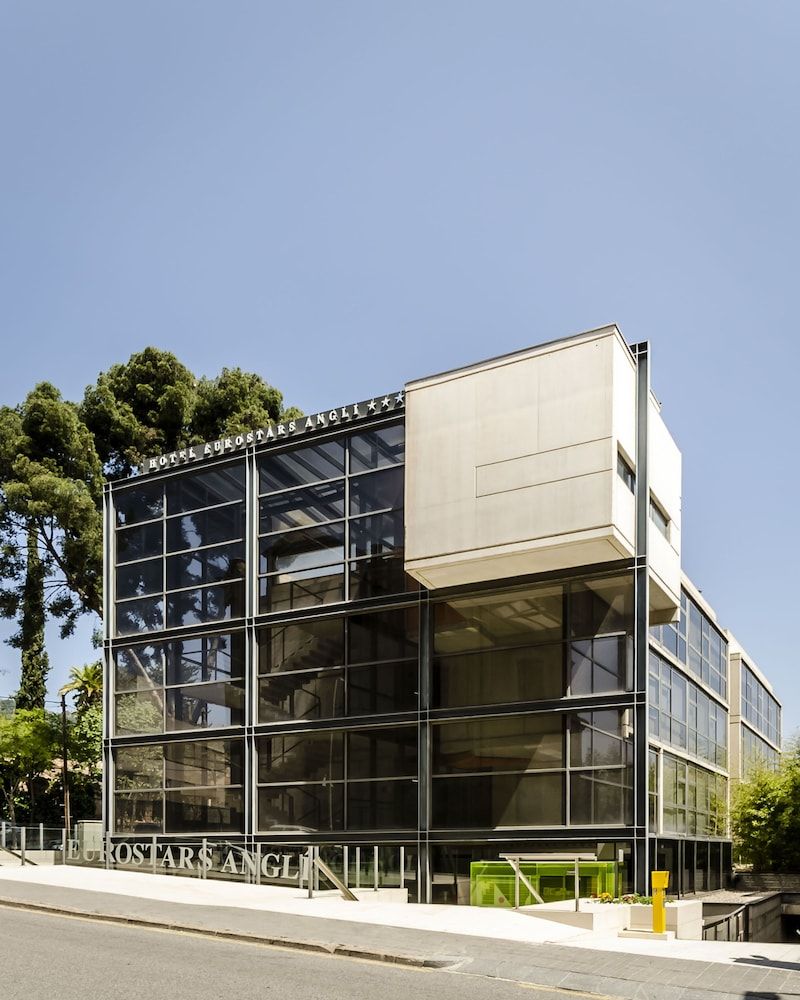 undefined Ikonik Angli 3