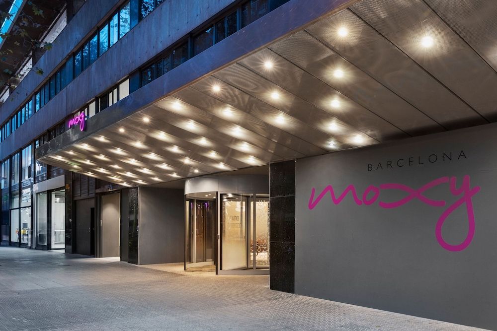 undefined Moxy Barcelona 2