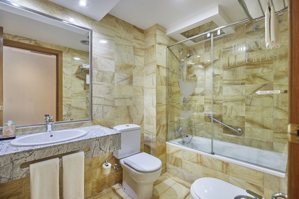 Hotel Flor Parks Standard Double Room 9