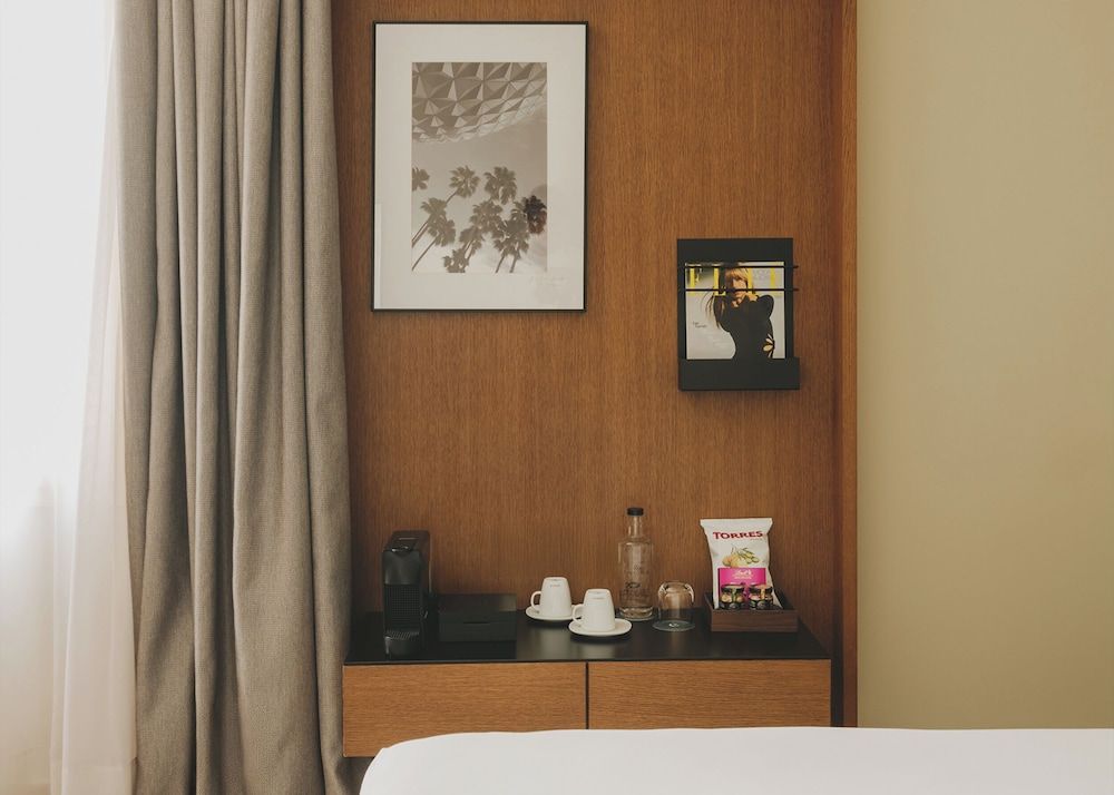 undefined Catalonia Boulevard 6