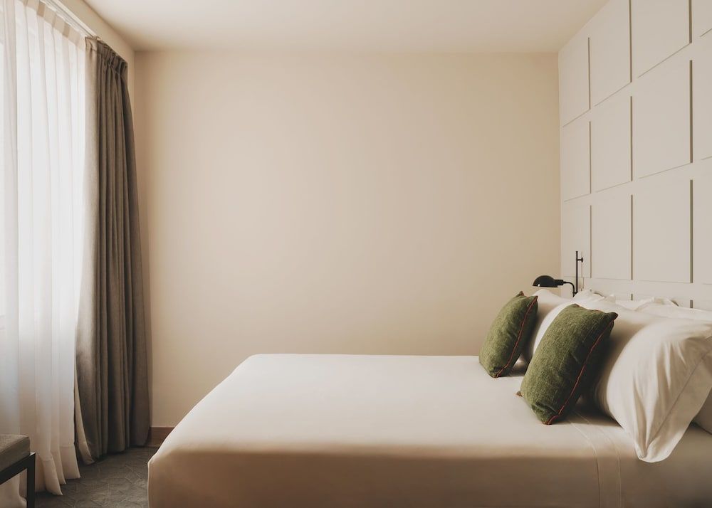 undefined Catalonia Boulevard 8