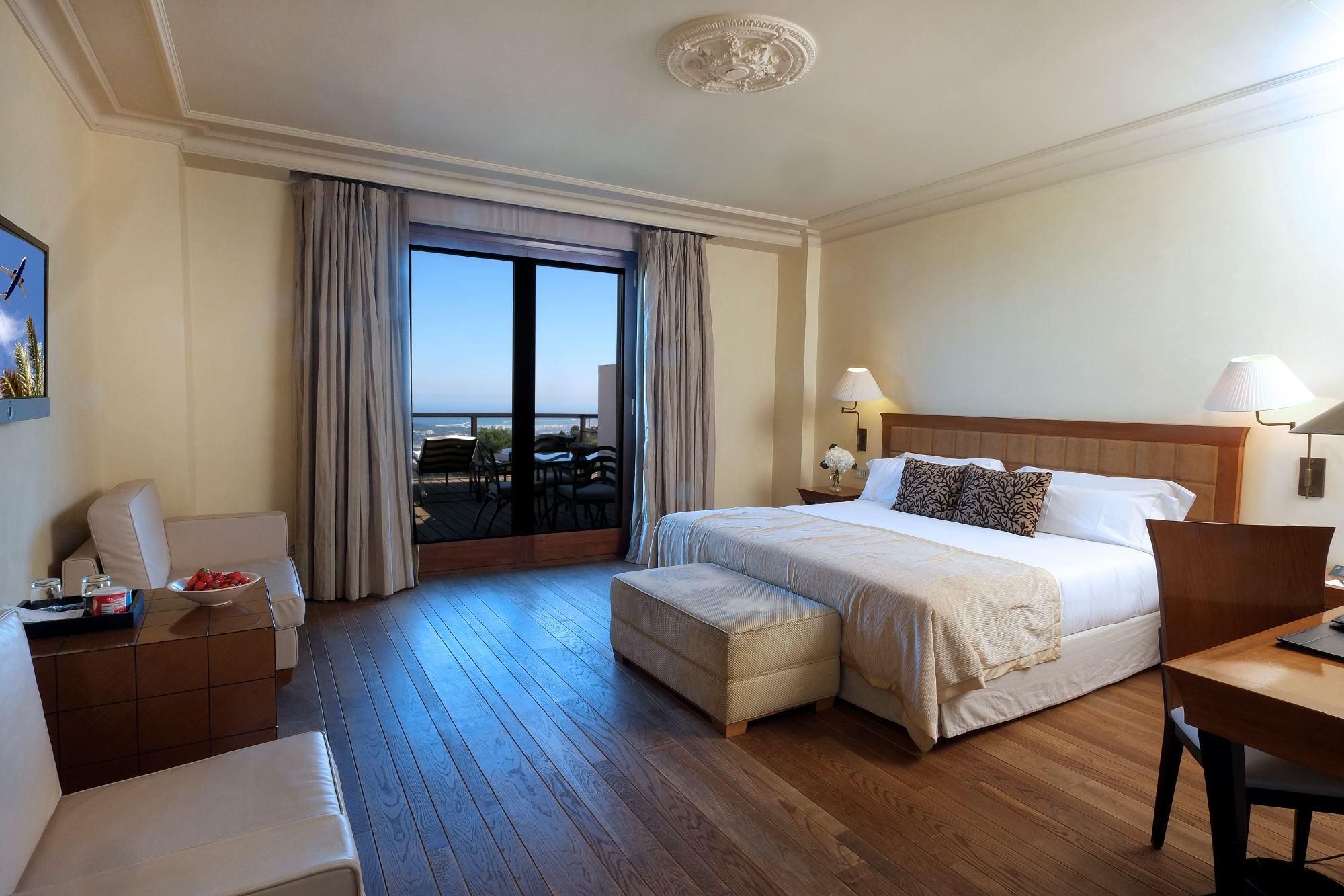 Double Room with Mountain View