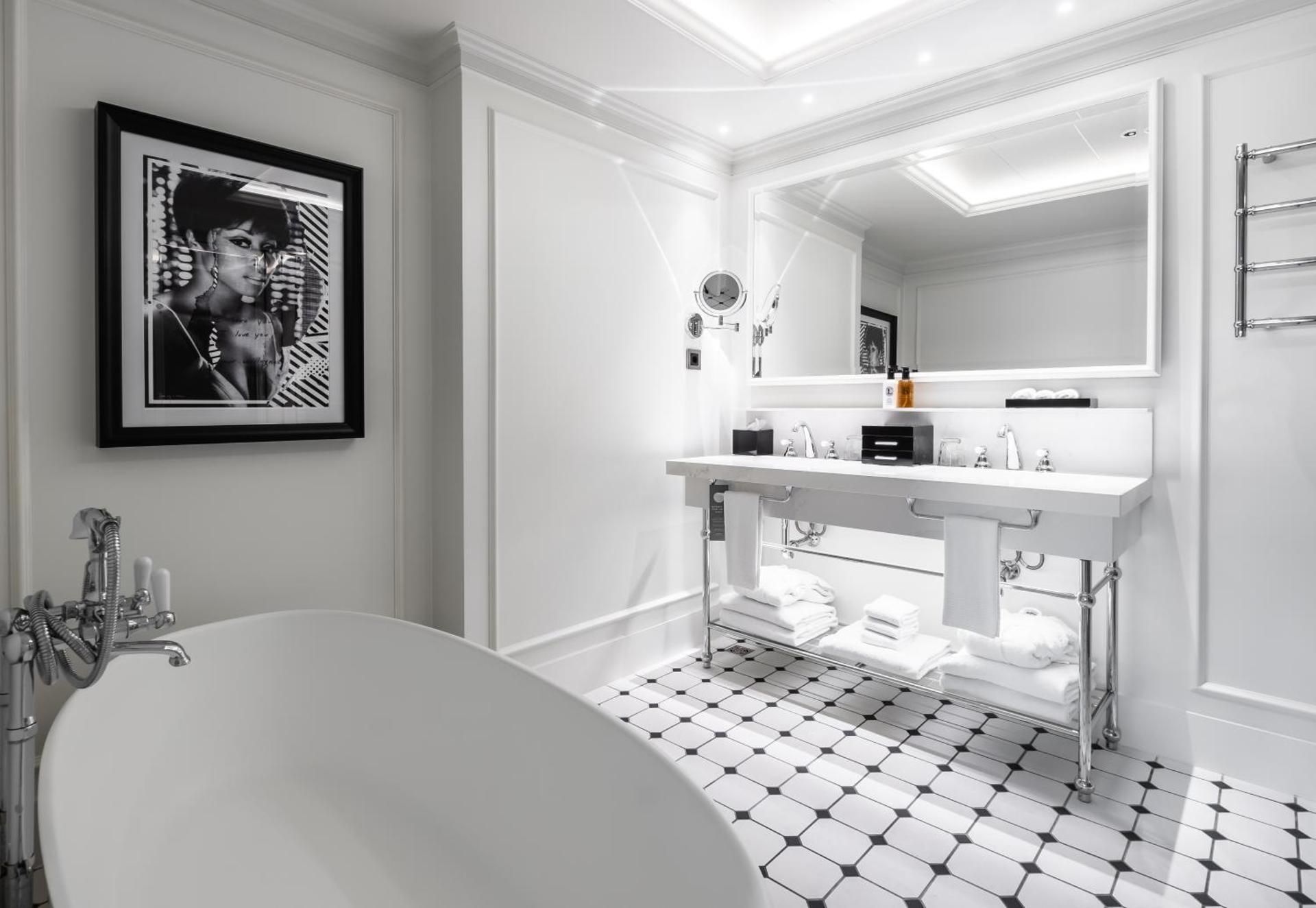 Prestige Suite with City View