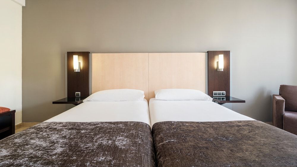 Hotel ILUNION Almirante Double Room