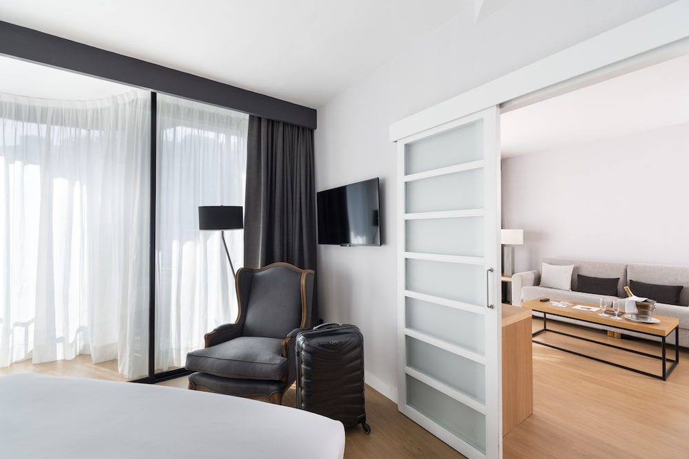 undefined Guitart Grand Passage 10