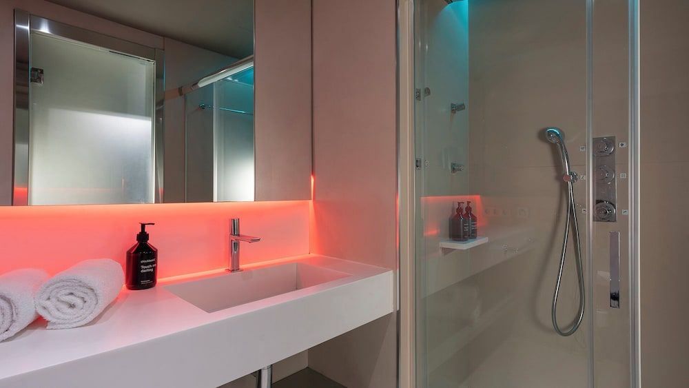 undefined chic&basic Reding 7