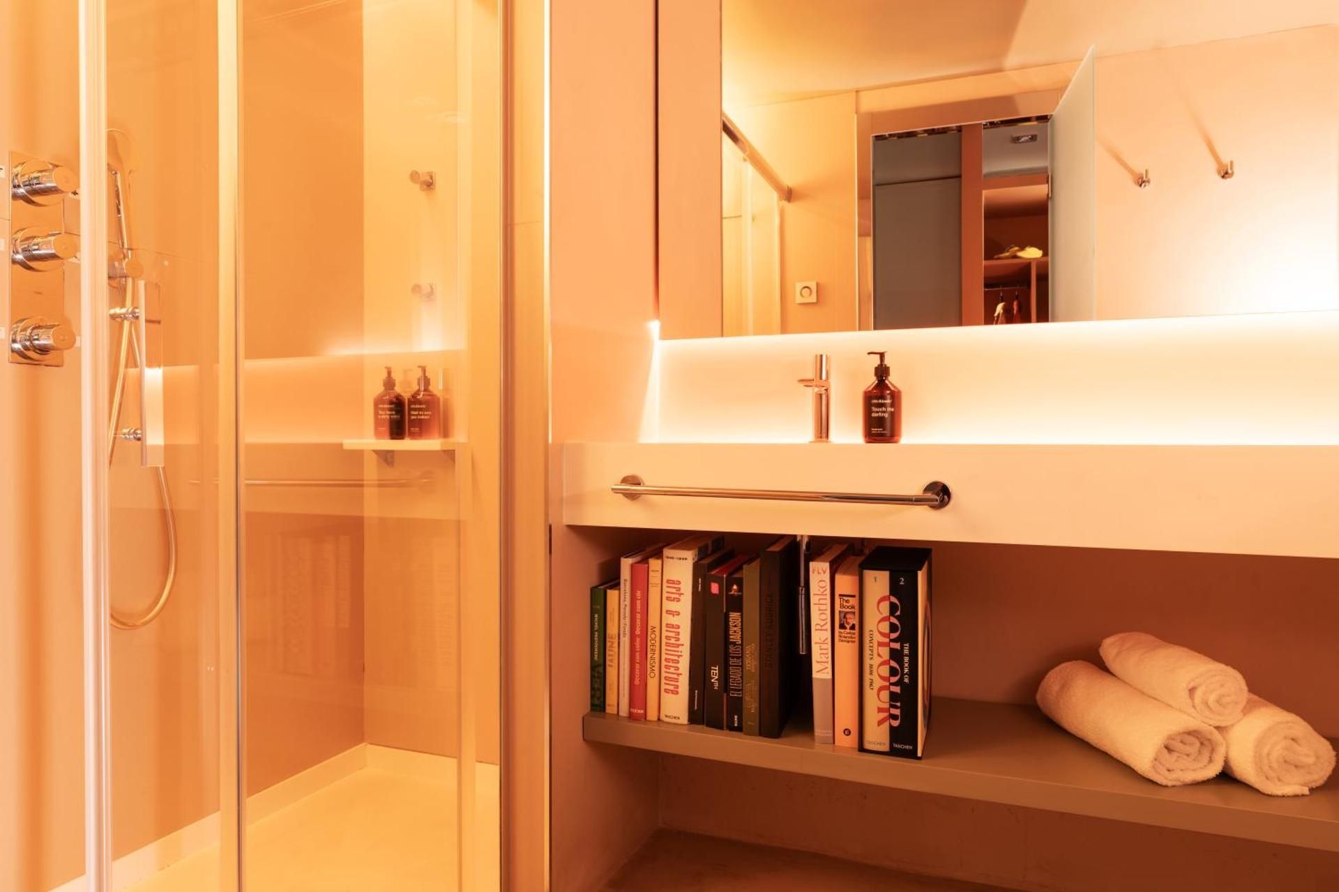 undefined chic&basic Reding 6