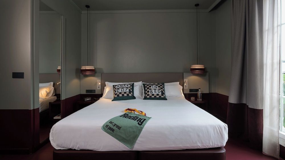 undefined chic&basic Reding 6