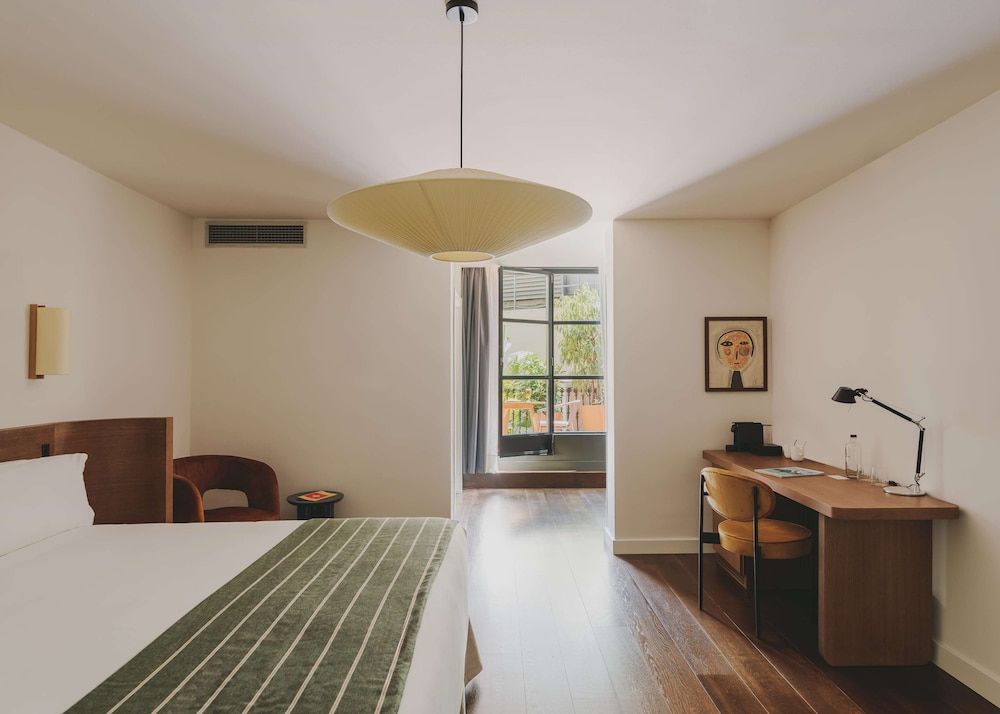 undefined Hotel Regina Barcelona 8