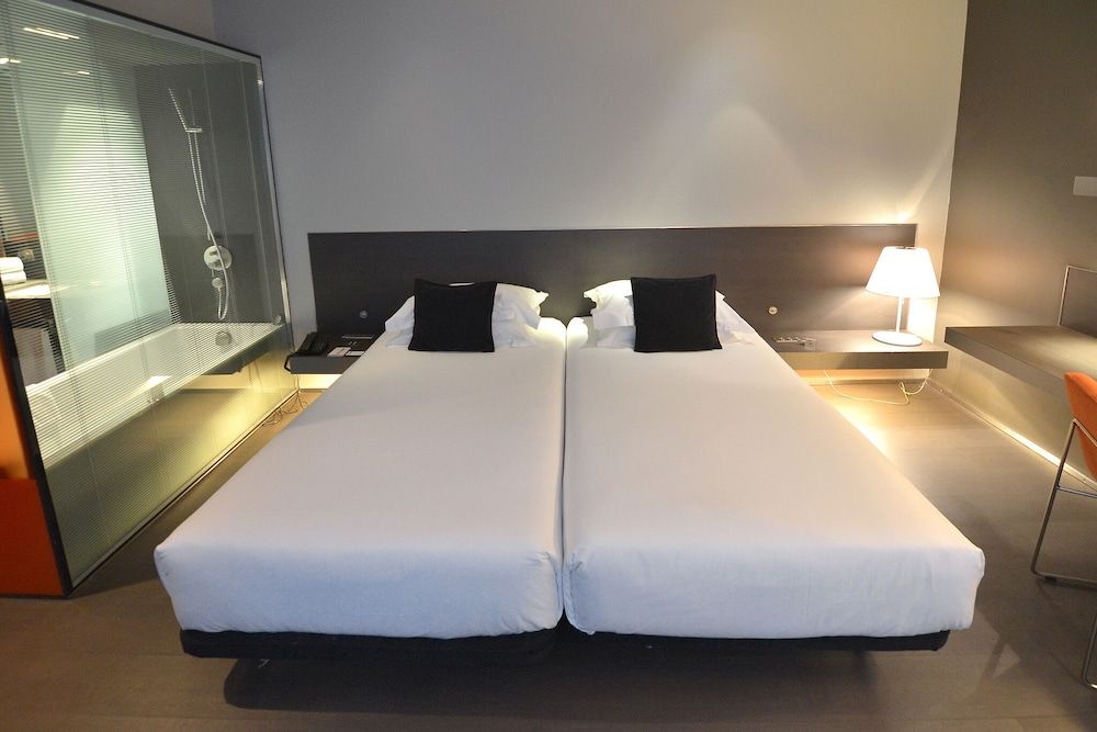 Soho Hotel Soho Basic Room 2