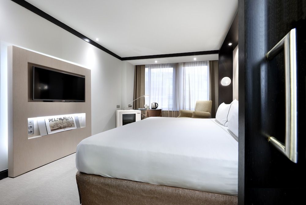 Melia Barcelona Sarrià Room (Melia, 3AD) 2