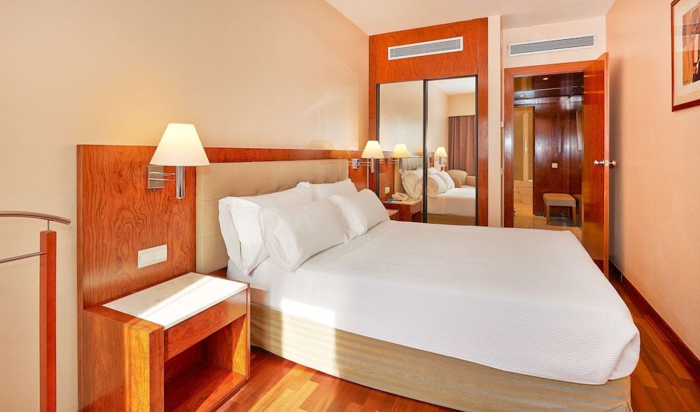 undefined NH Barcelona Entenza 2