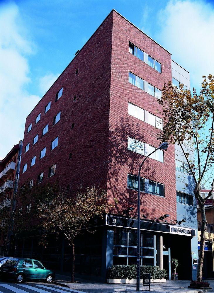 undefined NH Barcelona Entenza 3