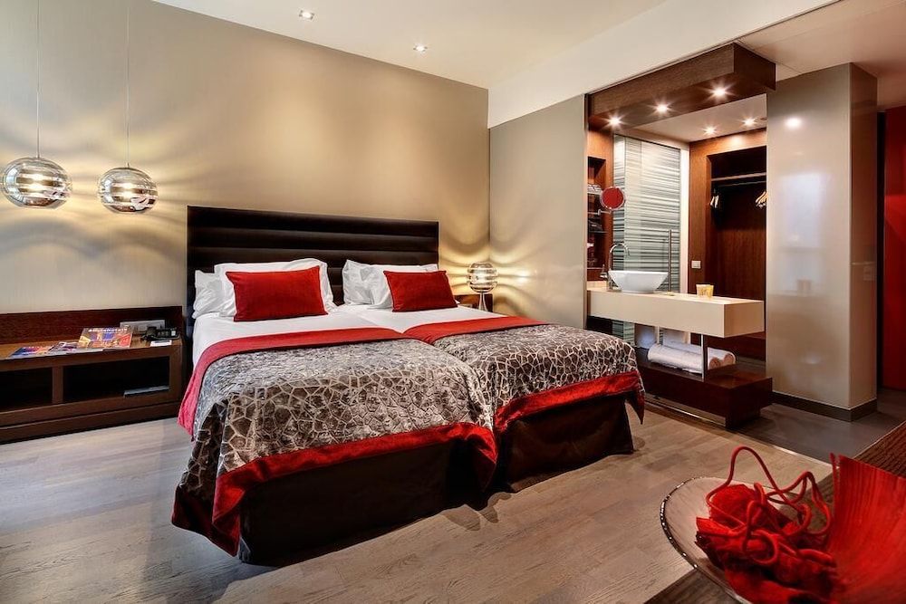 Olivia Plaza Hotel Standard Double or Twin Room 2