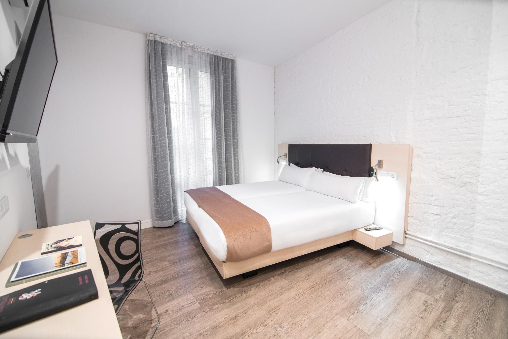 undefined Petit Palace Boquería Garden 8