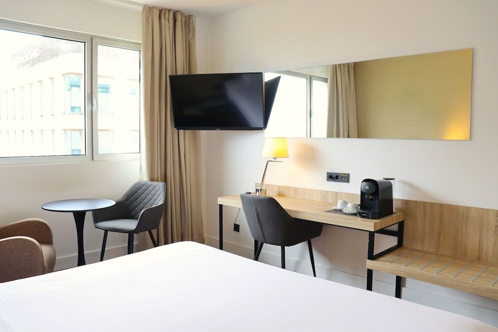 Superior Room, Partial Sea View (2 adults)
